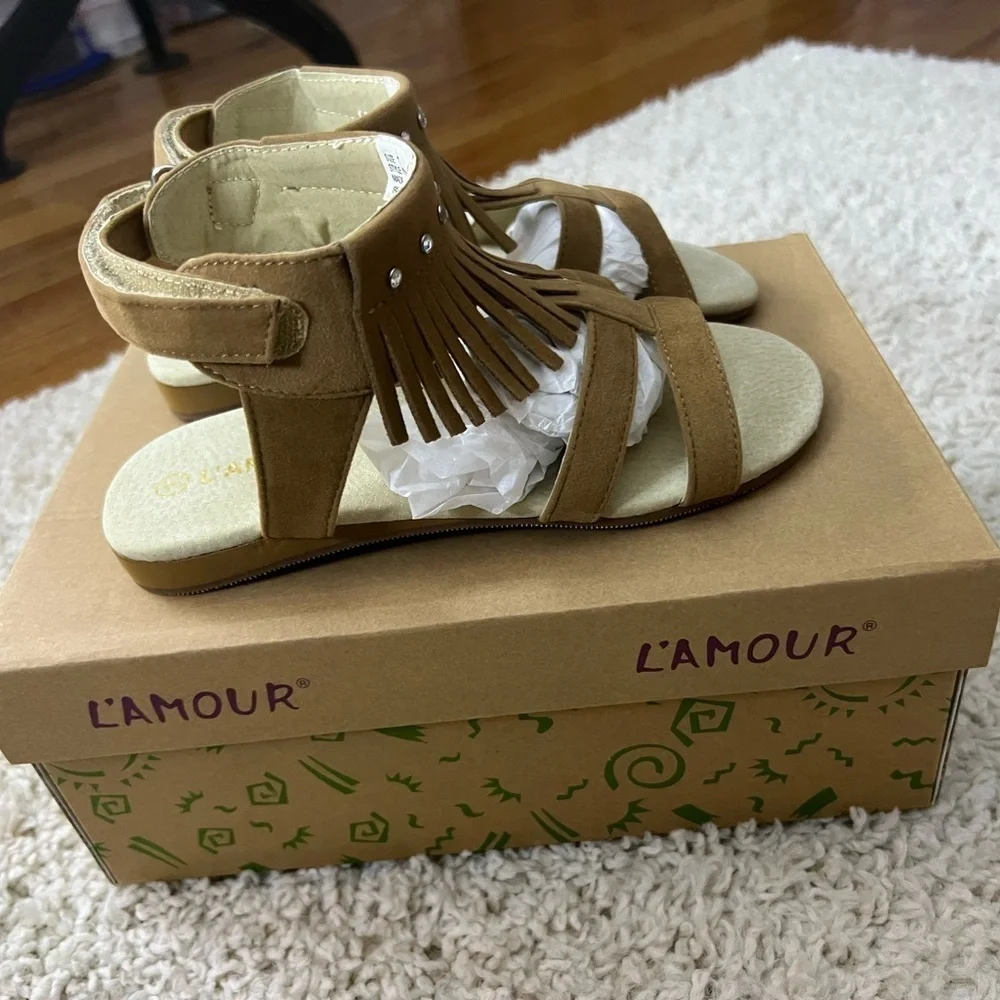 L'Amour Kids Size 1 Brown Fringe Sandals NIB